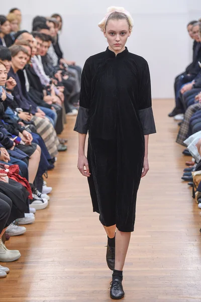 Look 30